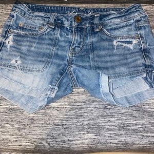 Worn once, smoke free house hold